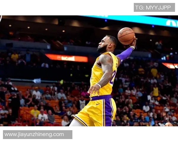 湖人大将詹姆斯再次入选全明星首发,连续第18次——不老传奇的光辉时刻